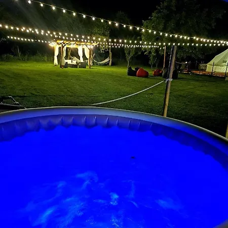 Garden Glamping Retezat Luxury tent