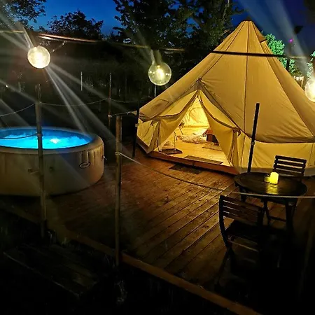 Garden Glamping Retezat 3*