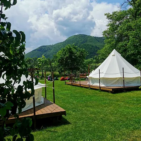 Garden Glamping Retezat Luxe tent 3*