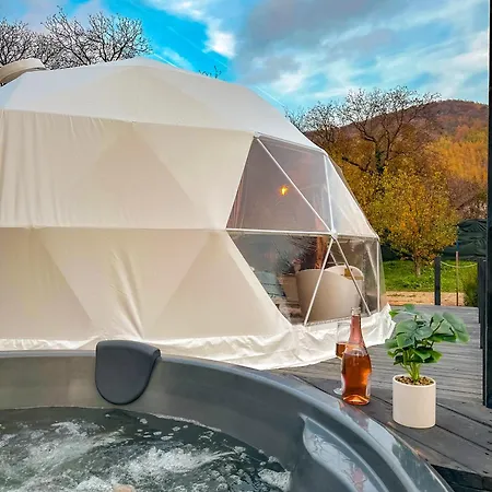 Garden Glamping Retezat 3*